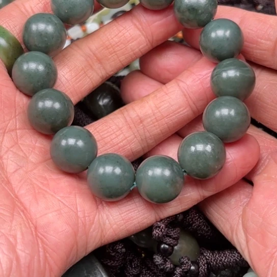 和田玉吊坠未镶嵌