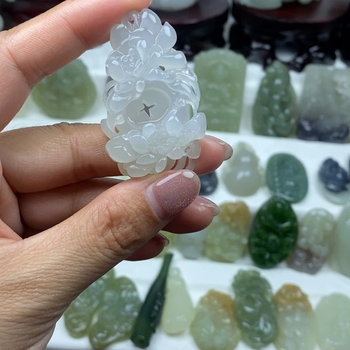 和田玉（糖玉）未镶嵌颈饰52