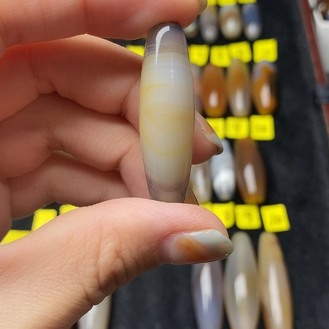 行****玛瑙/玉髓未镶嵌颈饰