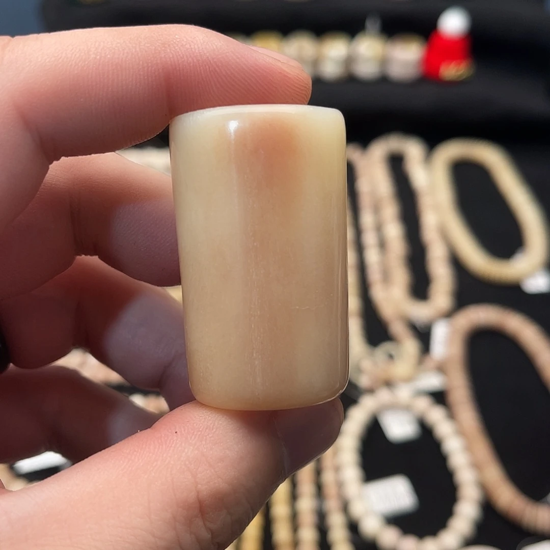 白玉菩提吊坠精品驼骨手把件