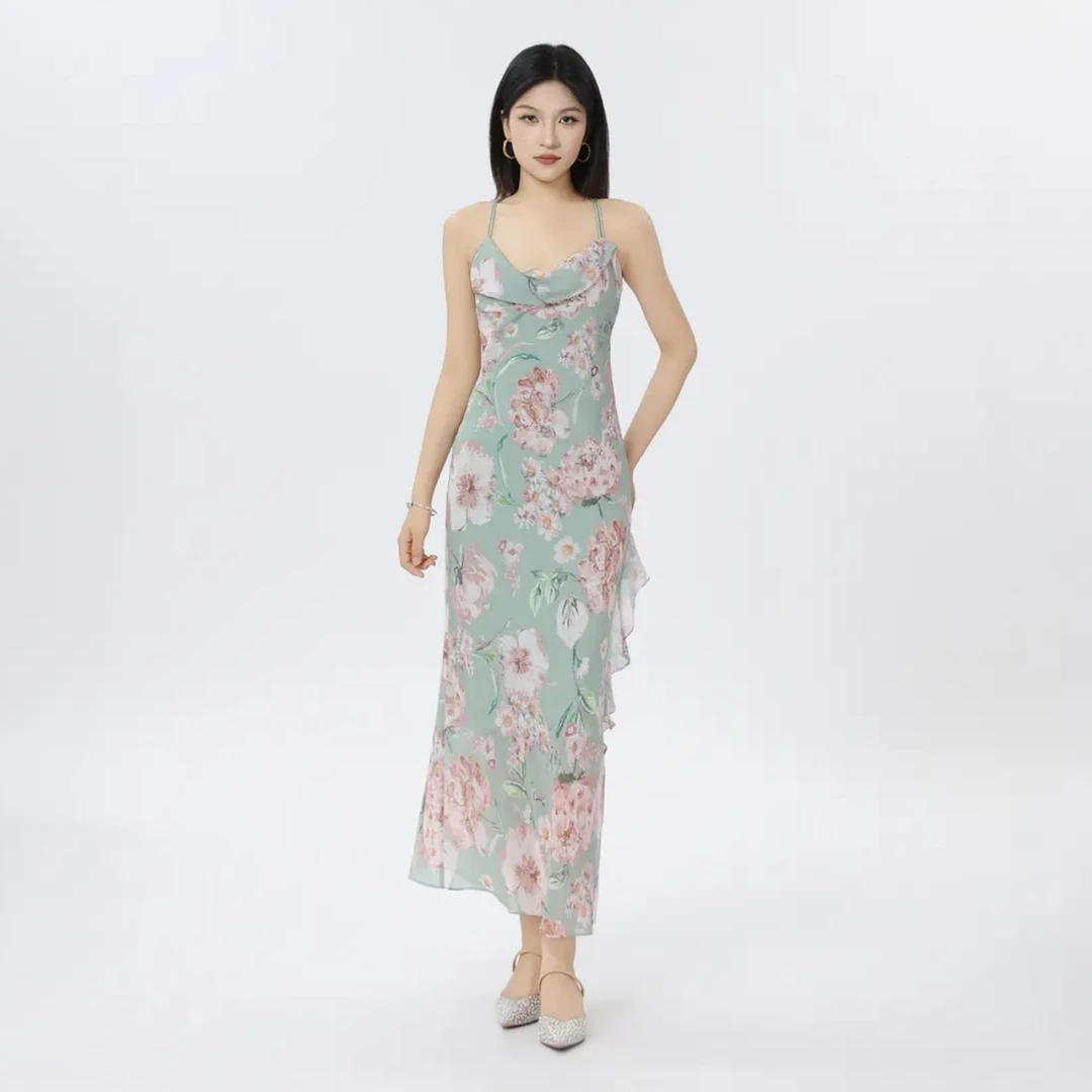 AMASS阿玛施早春新款时尚优雅收腰休闲风气质连衣裙550045