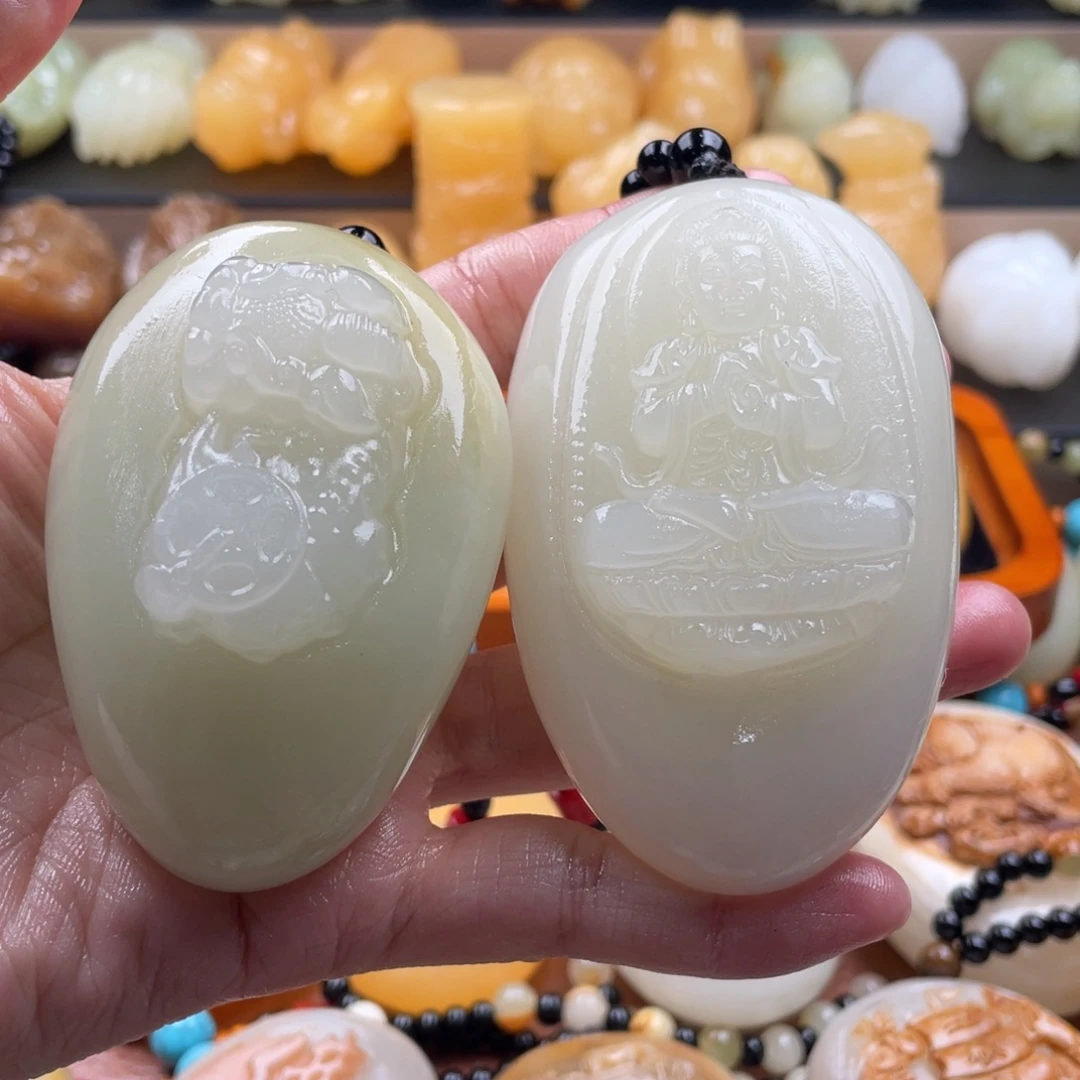 。***强石材天然古青石手把件