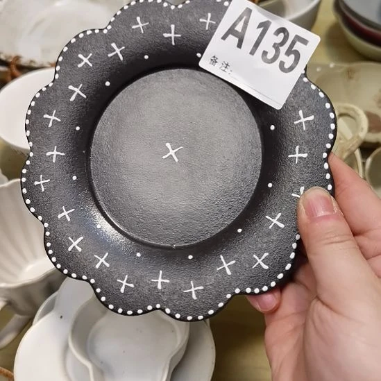 瓷片正品粗陶黑色盘一个