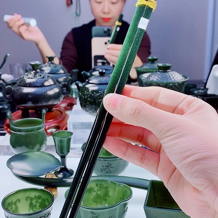 和田玉（青玉）未镶嵌把件