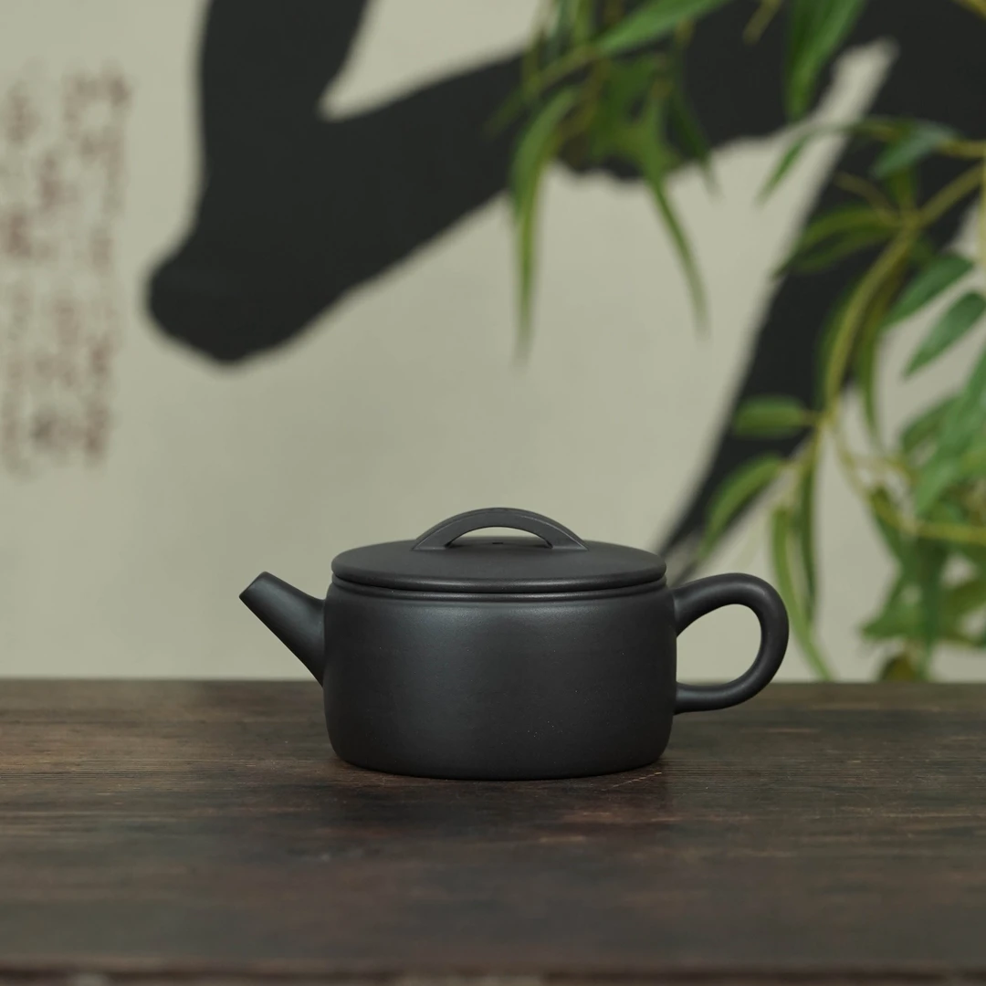 当代 【汉瓦】老一厂早期黑料 160cc 手工制作 内推孔 宜兴紫砂壶