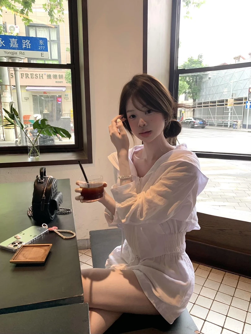 夏季新款纯欲慵懒风女装薄款收腰小众气质中袖外套高腰短裤套装