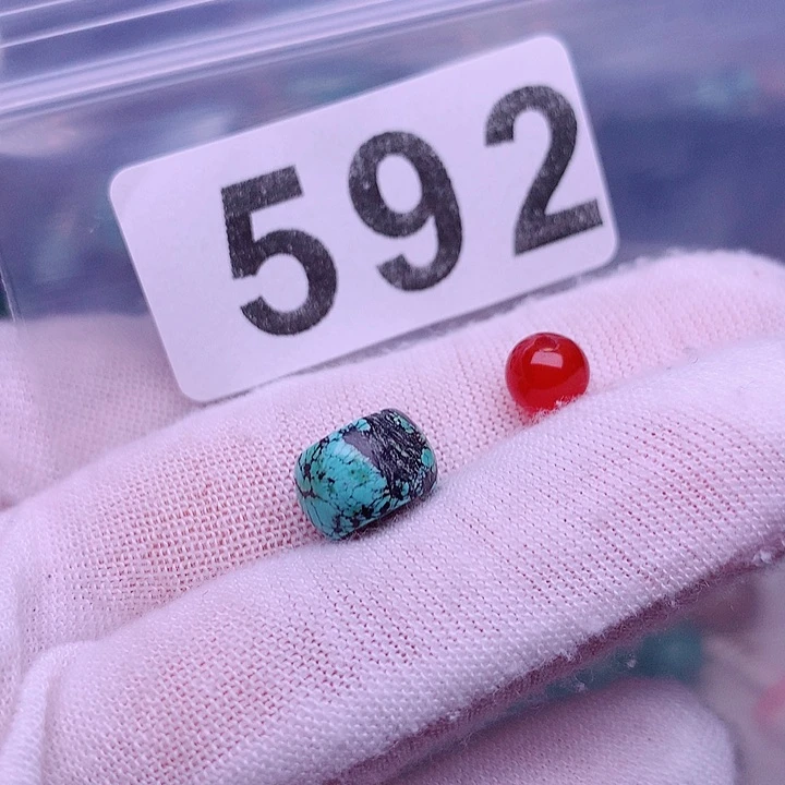 南红玛瑙未镶嵌珠宝奇石