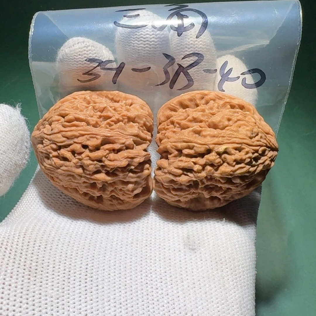 吊坠文玩核桃41号三角蚂蚁留疤黄线