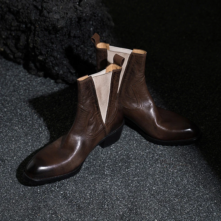 格林菲尔【跟高3cm】重工粒面马皮做旧擦色切尔西粗跟圆头女靴