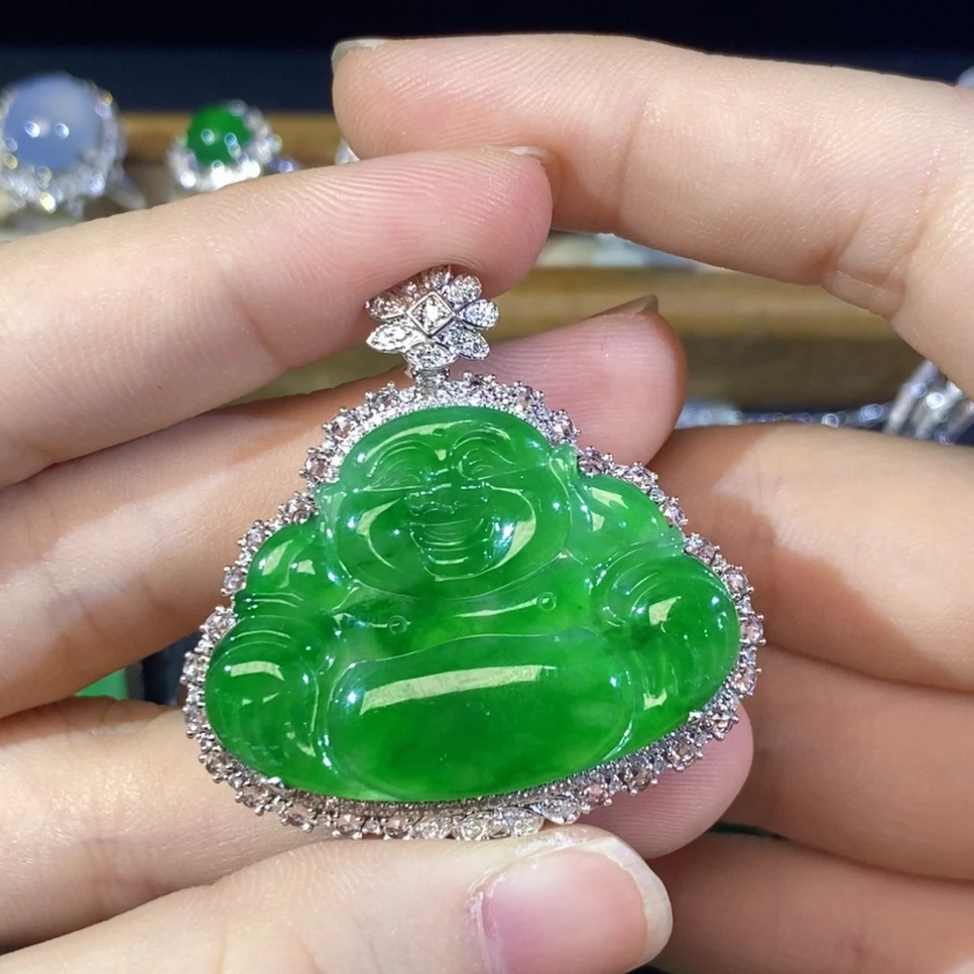 翡翠18K金镶嵌颈饰