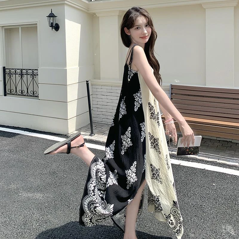 超好看名族风印花细吊带连衣裙女夏季法式海边度假撞色设计感长裙