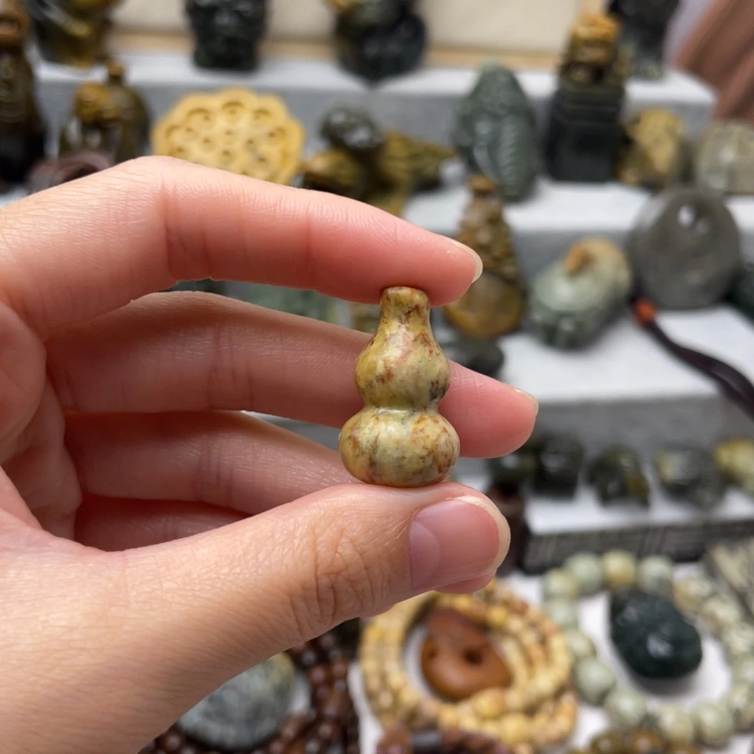 岫岩河磨玉（透闪石质玉）未镶嵌挂件