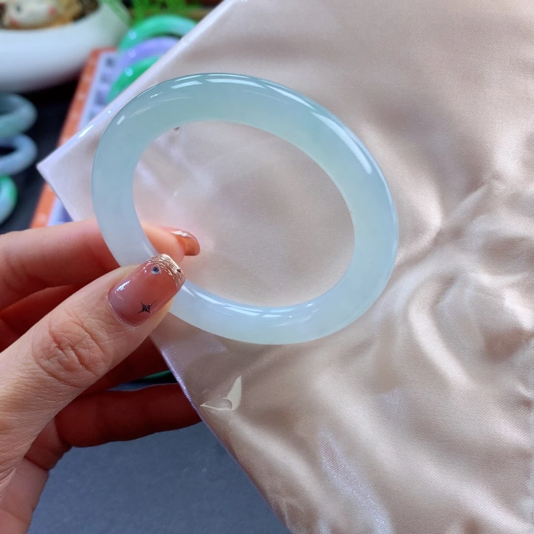 翡翠手镯未镶嵌18号