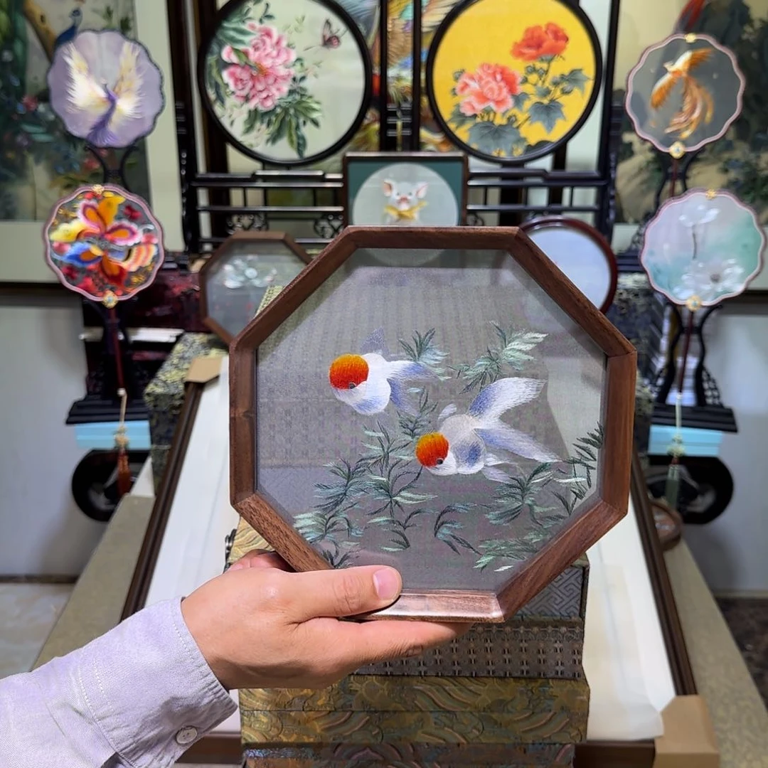 刺绣刺绣工艺精湛异色