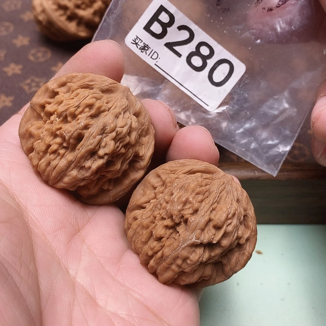 文玩核桃把件四座楼40尺。