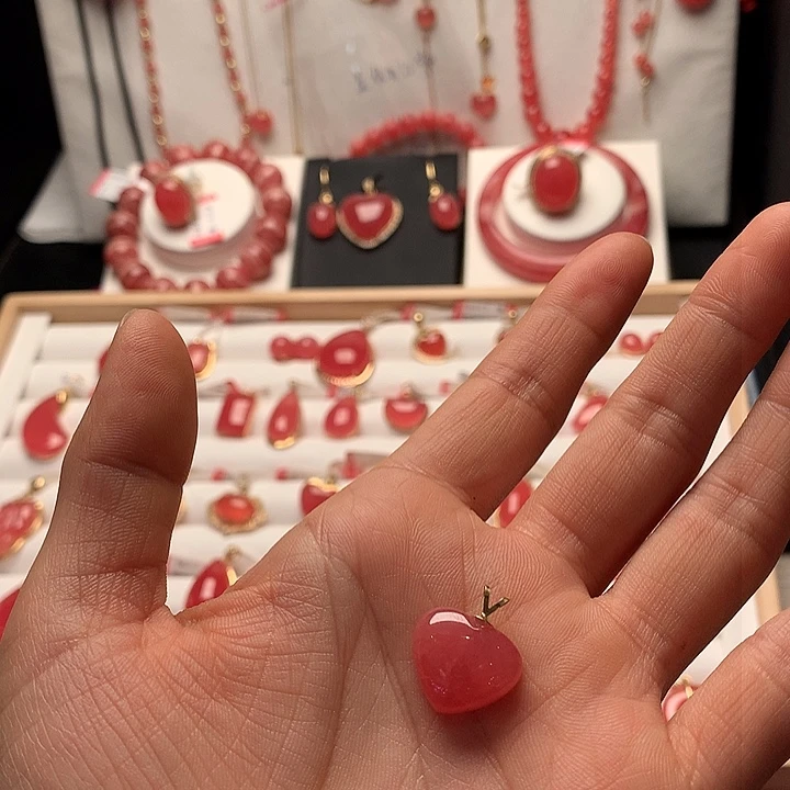 菱锰矿（红纹石）颈饰18K金镶嵌?****?