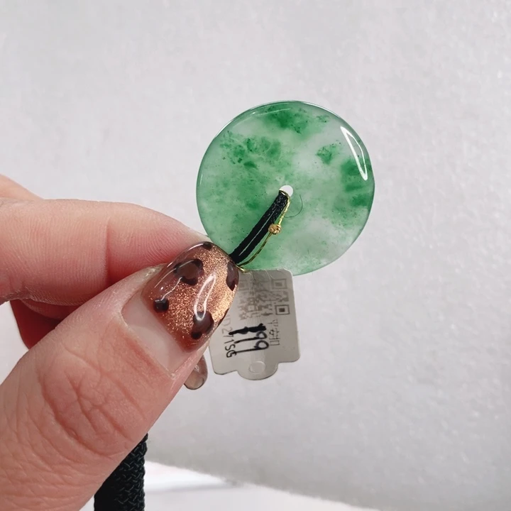 石英质玉未镶嵌颈饰