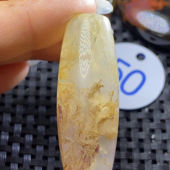 未镶嵌颈饰玛瑙/玉髓清**月