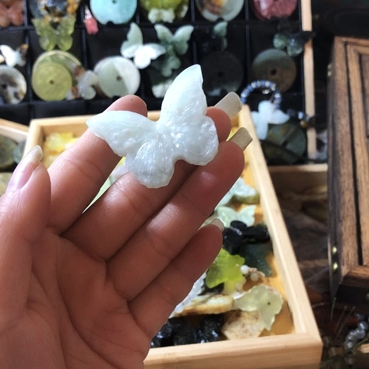 岫玉未镶嵌岫玉挂件