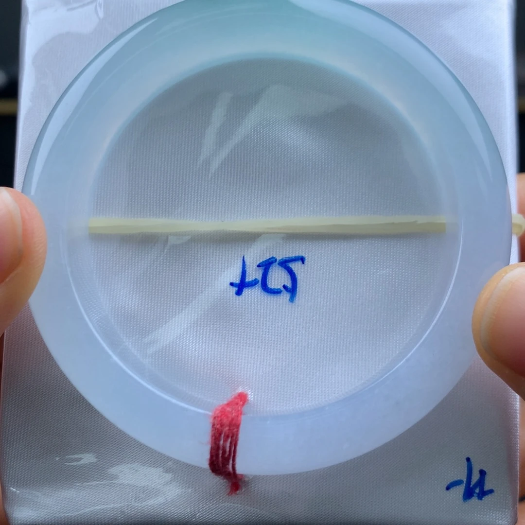 大***妞翡翠未镶嵌手镯手镯定金