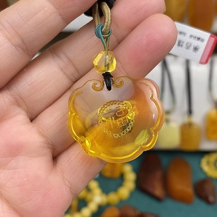 蜜蜡未镶嵌珠宝奇石吊坠