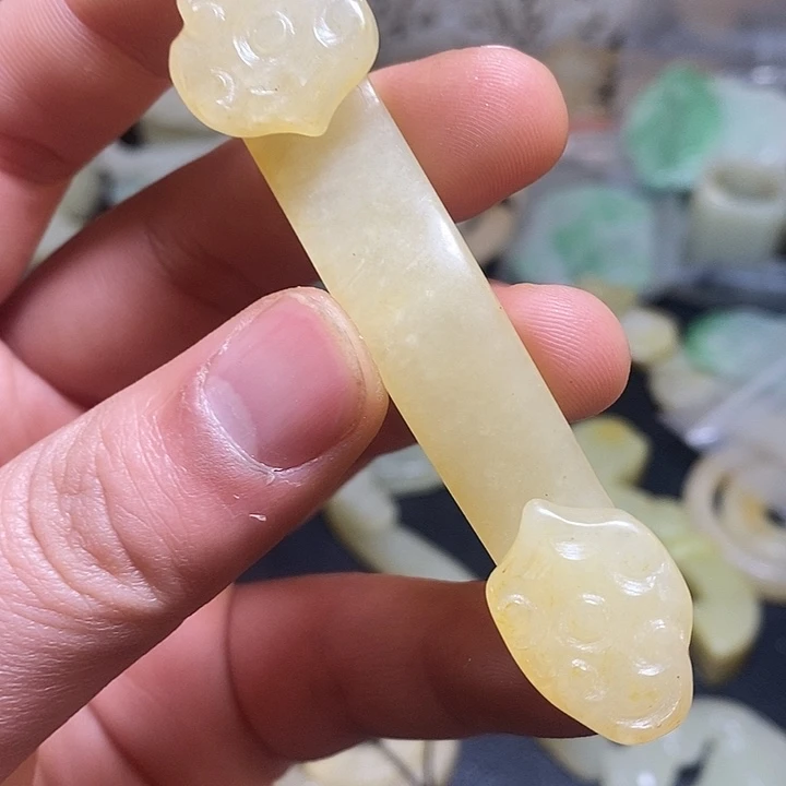 和田玉（糖玉）未镶嵌颈饰