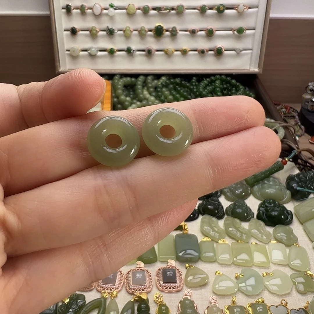 和田玉未镶嵌吊坠(不含链)