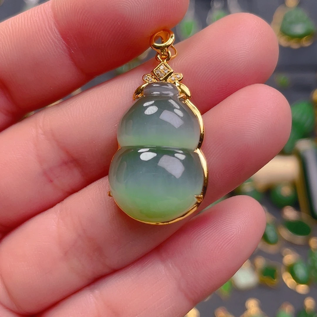 和田玉吊坠(不含链)18K金镶嵌2980