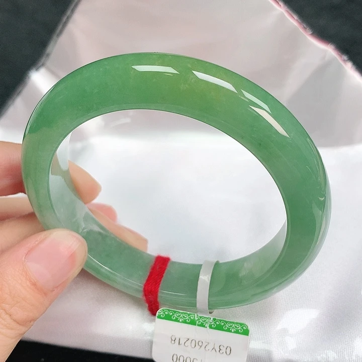 【闪购商品】翡翠手镯未镶嵌5556圈