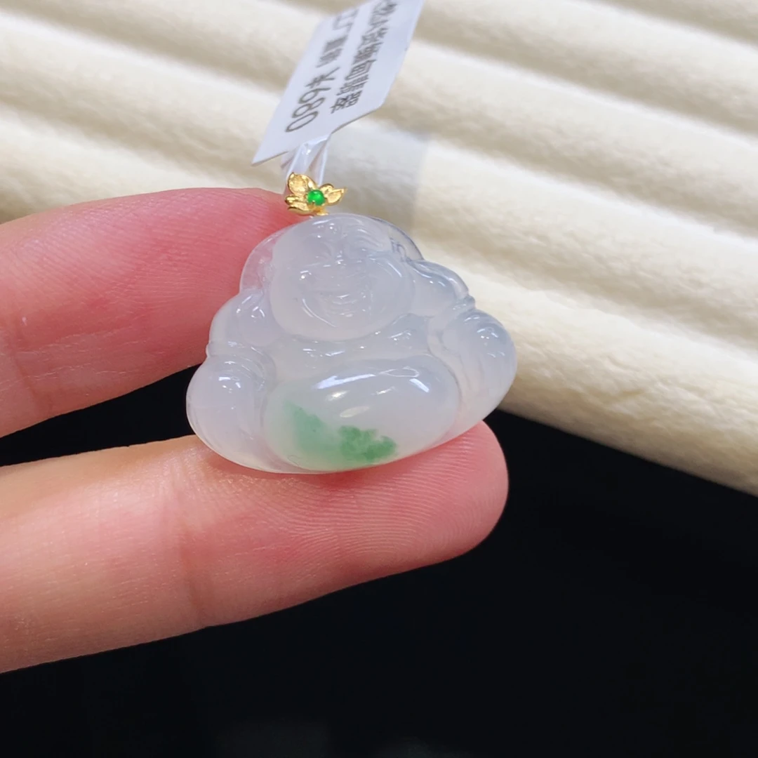 翡翠18K金镶嵌颈饰佛