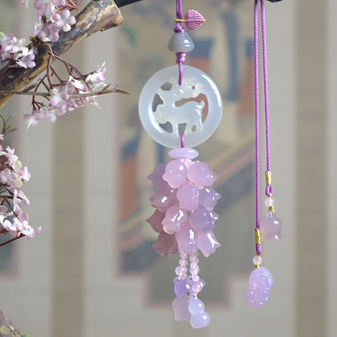 白冰小鹿粉风铃-精美时尚天然玉石车挂