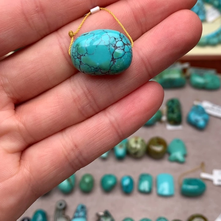 绿松石未镶嵌珠宝奇石