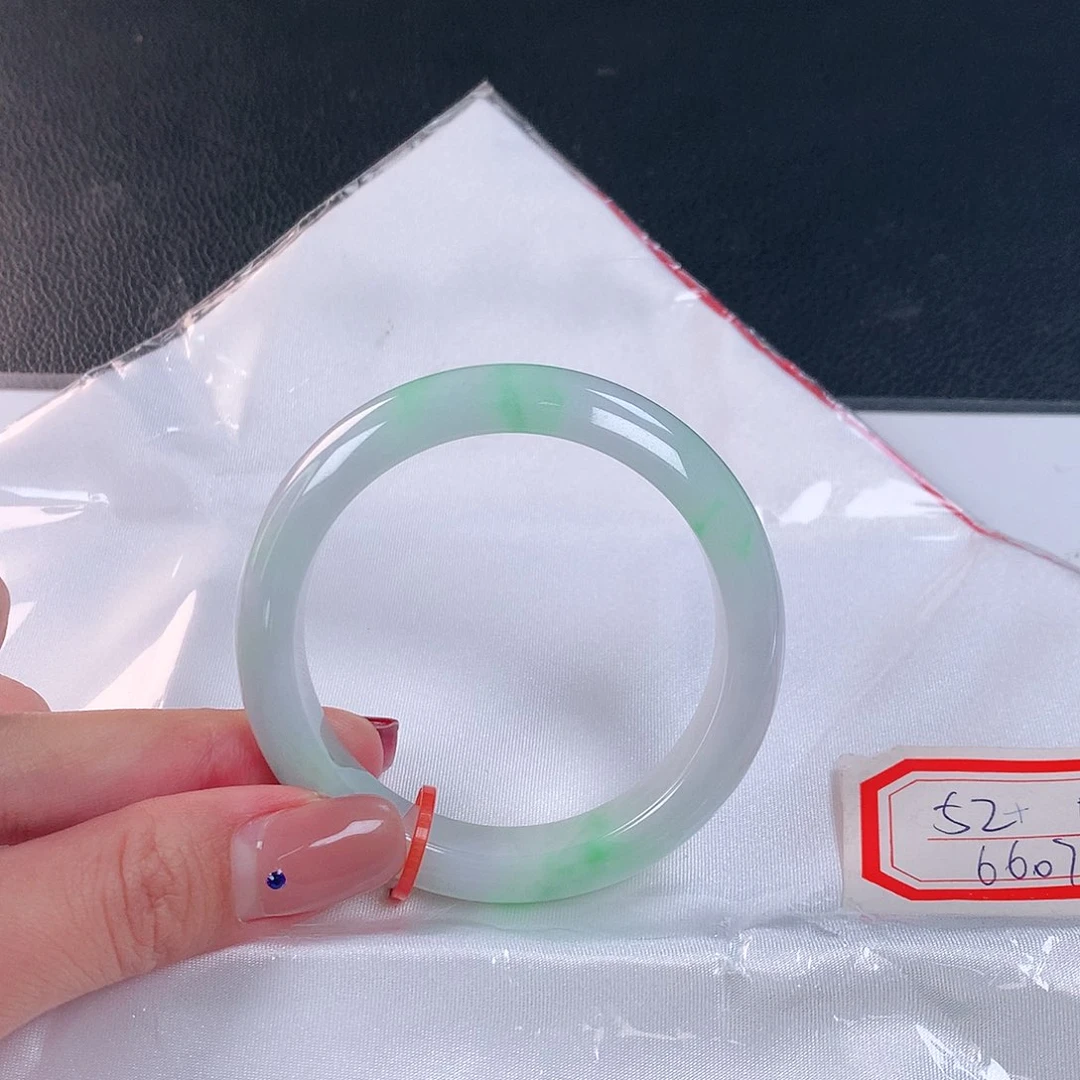 未镶嵌手镯翡翠070