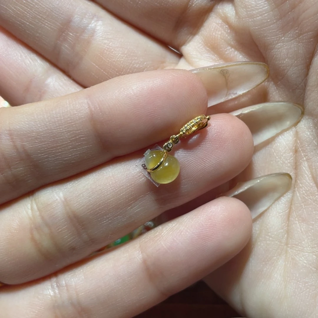 【闪购商品】颈饰18K金镶嵌翡翠