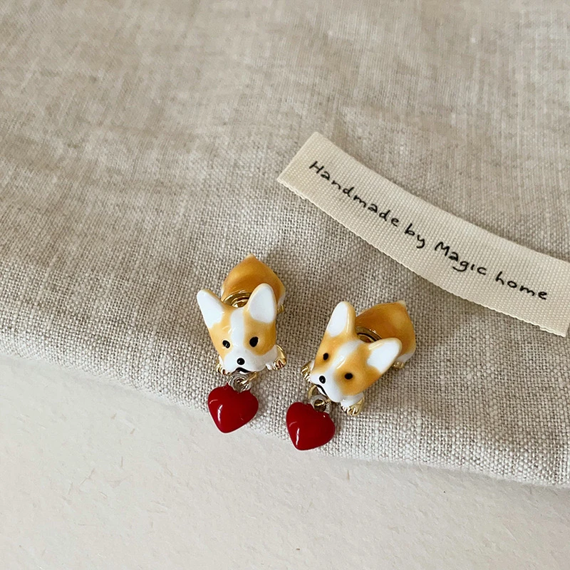 铜合金珐琅耳饰 25新款萌趣可爱立体柯基小狗爱心耳钉女独特