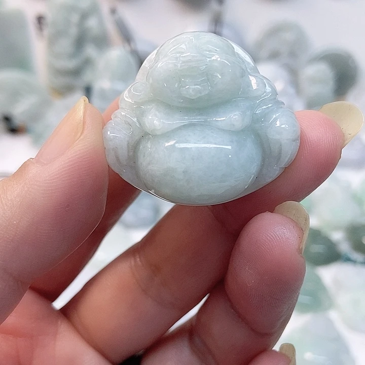 翡翠未镶嵌颈饰佛公