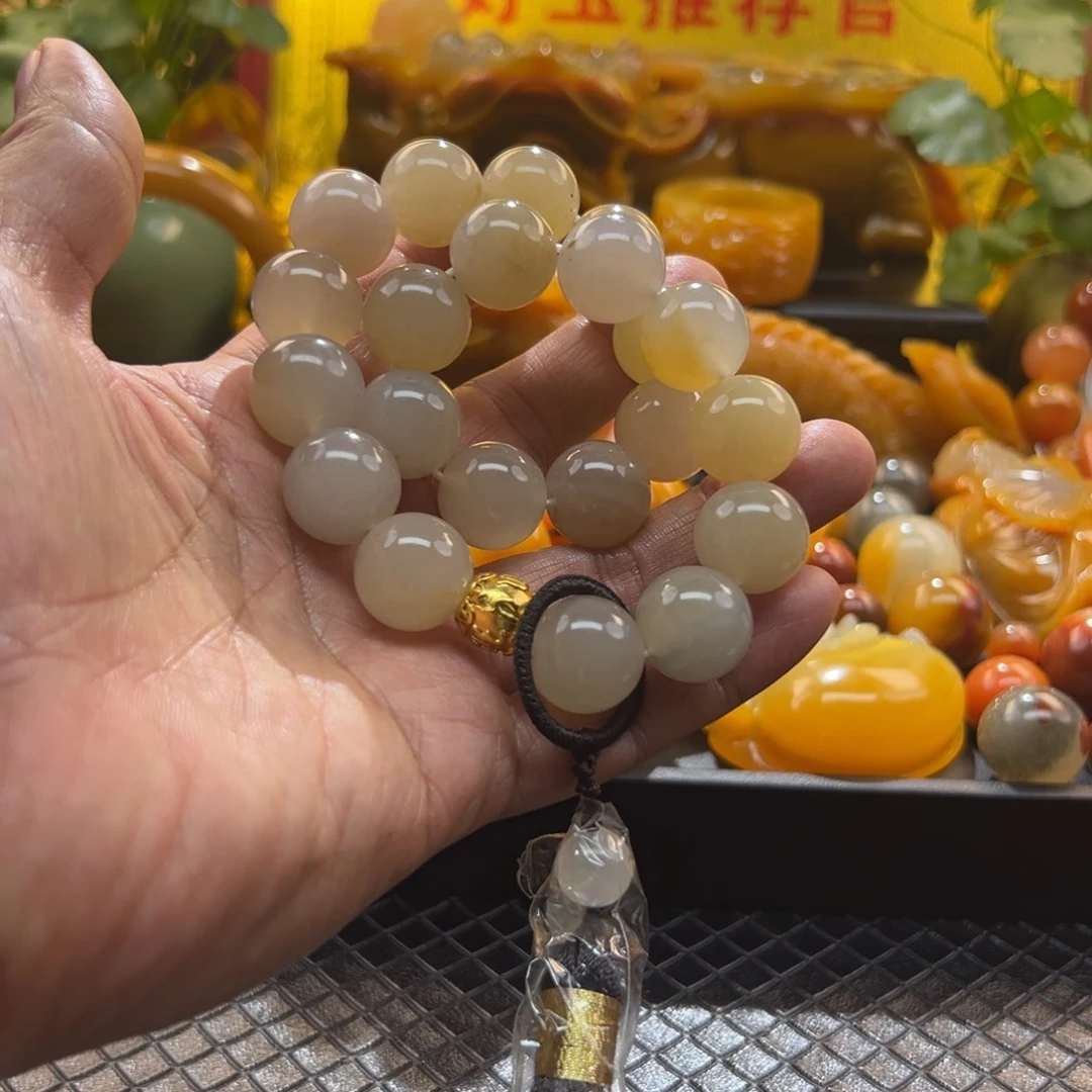 石英质玉未镶嵌颈饰