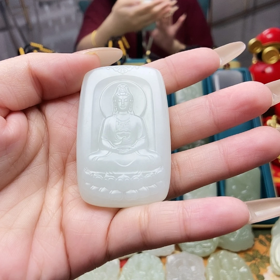 和田玉颈饰未镶嵌斯**孙