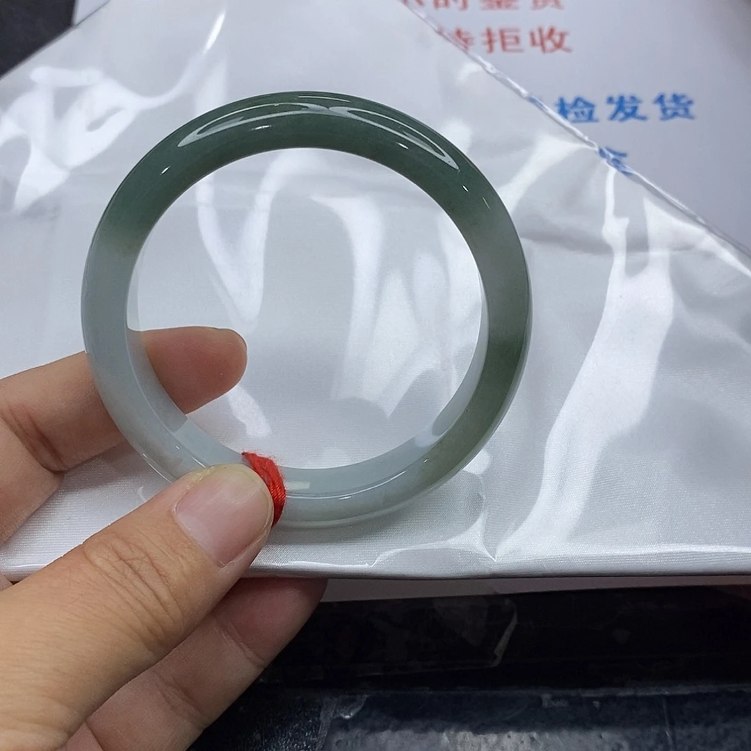 翡翠未镶嵌手镯翡翠