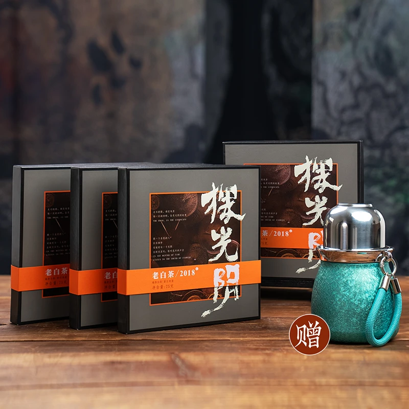 2018年老白茶寿眉茶饼4饼  福禄杯绿色1个
