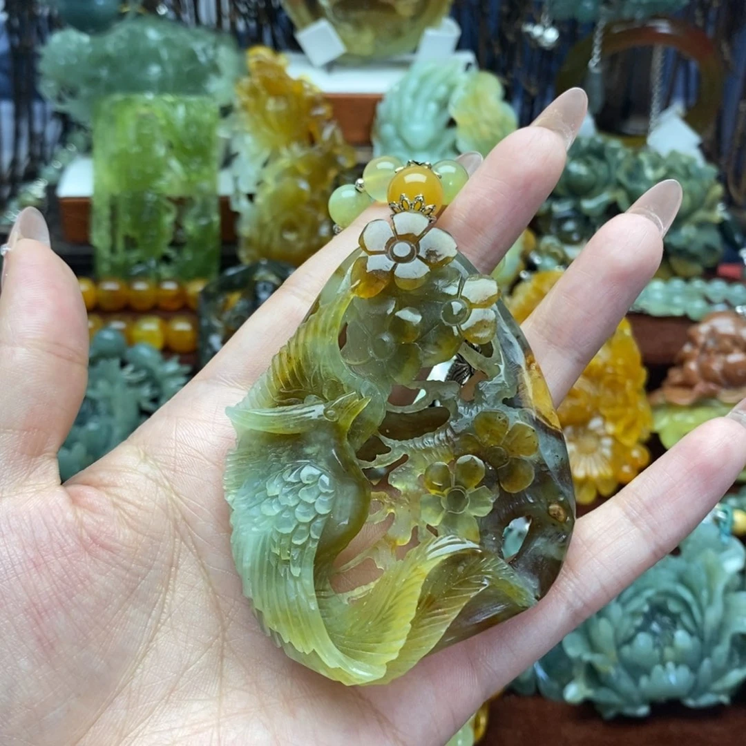 蛇纹石玉未镶嵌颈饰