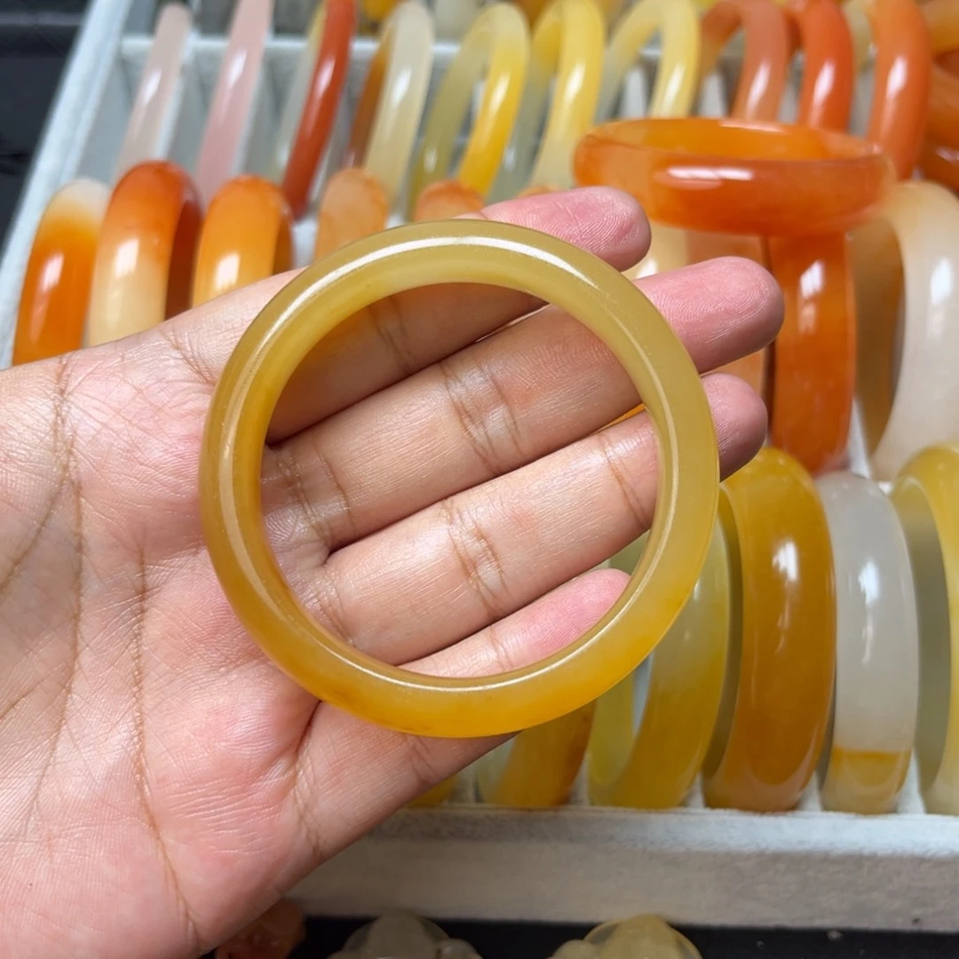 小***翊石英质玉（黄龙玉）未镶嵌手镯