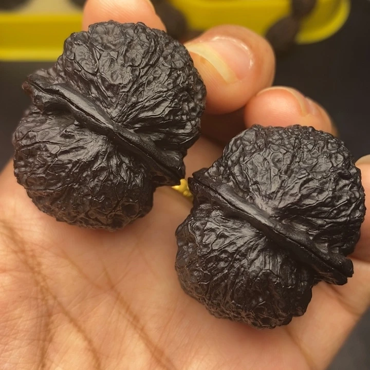 文玩核桃吊坠40尺饕餮