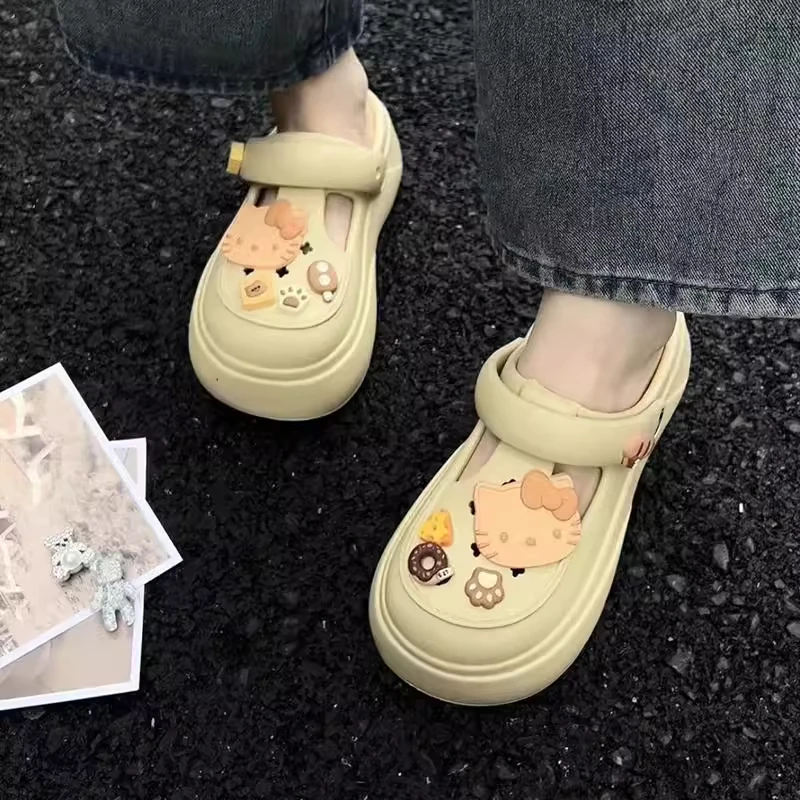 可爱卡通猫咪洞洞鞋增高厚底新款夏季防滑增高拖鞋女夏季海边沙滩