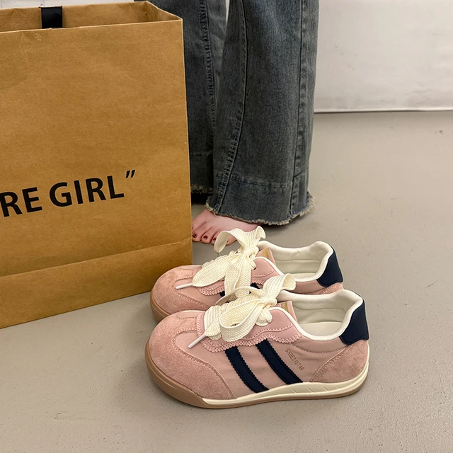 高级感百搭小白鞋女德训鞋爆款板鞋2025新款超火夏休闲运动面包鞋