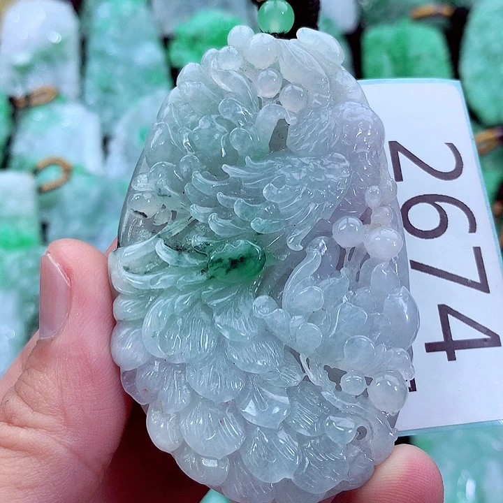 吊坠(不含链)未镶嵌翡翠