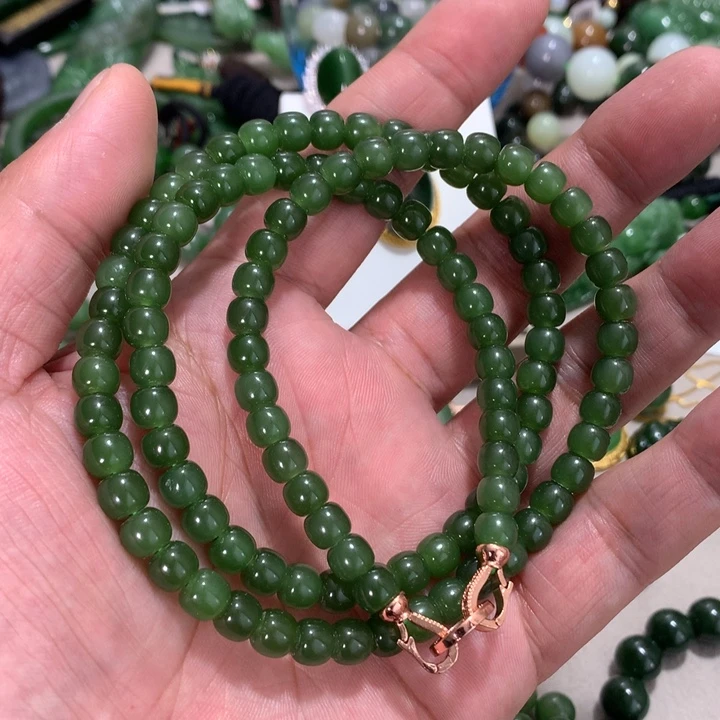 和田玉（碧玉）颈饰未镶嵌玉*意