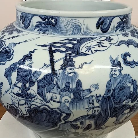 摆件青花人物大罐