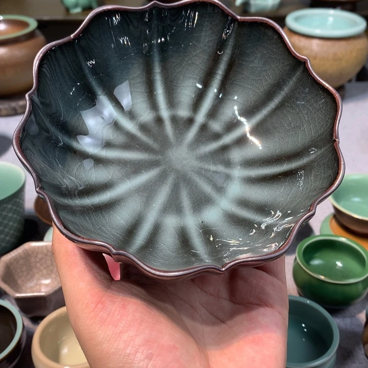 龙泉青瓷铁胎微瑕