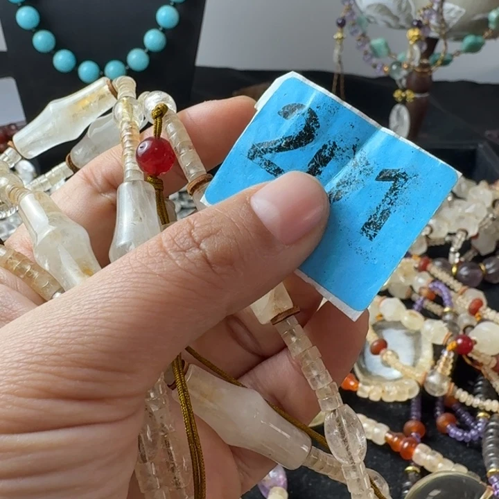 蔷****玛瑙/玉髓未镶嵌颈饰